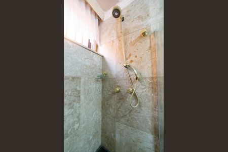 Casa à venda com 360m², 4 quartos e 4 vagasLavabo