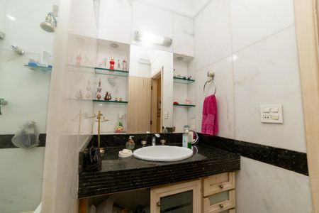 Casa à venda com 360m², 4 quartos e 4 vagasBanheiro Social