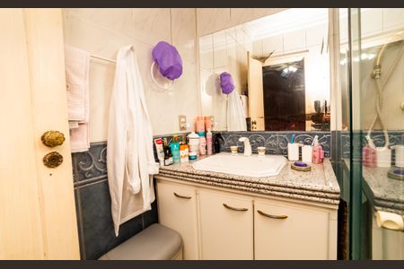 Casa à venda com 360m², 4 quartos e 4 vagasBanheiro da Suíte 2