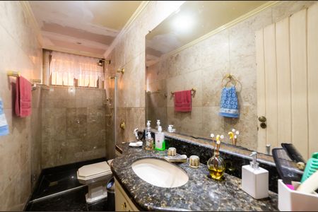 Casa à venda com 360m², 4 quartos e 4 vagasLavabo