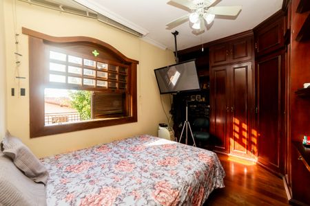 Casa à venda com 360m², 4 quartos e 4 vagasSuíte 2