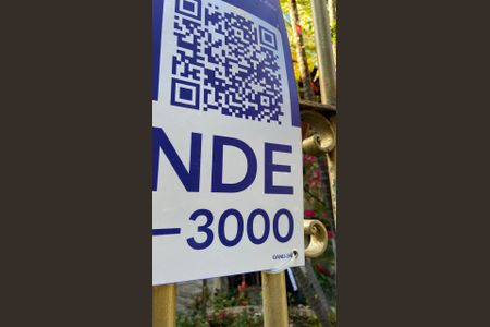 Casa à venda com 360m², 4 quartos e 4 vagasPlaca instalada