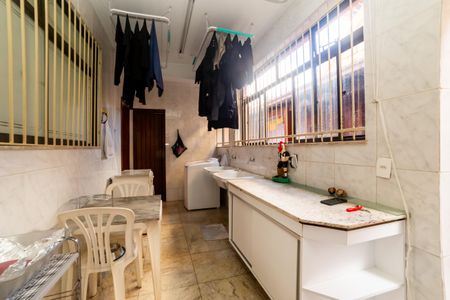 Casa à venda com 360m², 4 quartos e 4 vagasÁrea de Serviço