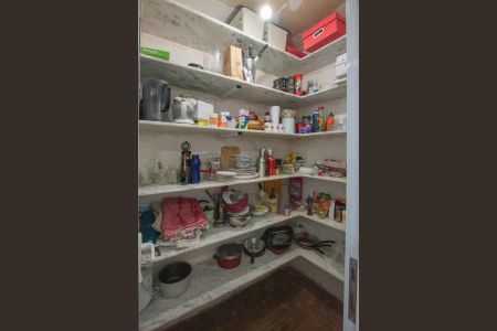 Casa à venda com 412m², 3 quartos e 2 vagasDespensa