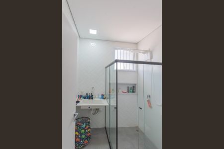 Casa à venda com 412m², 3 quartos e 2 vagasBanheiro da Suíte 1