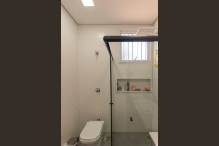 Casa à venda com 412m², 3 quartos e 2 vagasBanheiro da Suíte 2