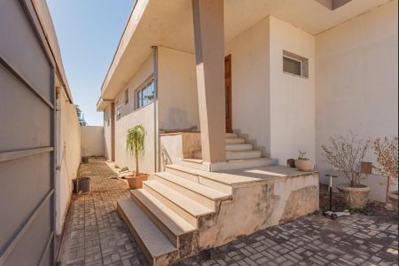 Casa à venda com 412m², 3 quartos e 2 vagasFachada