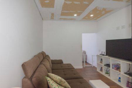 Casa à venda com 412m², 3 quartos e 2 vagasSala de TV