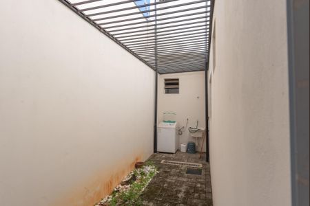 Casa à venda com 412m², 3 quartos e 2 vagasCasa 2- Quintal