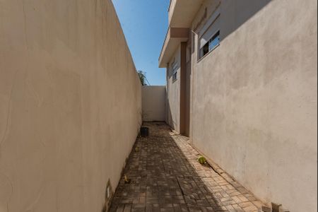 Casa à venda com 412m², 3 quartos e 2 vagasCorredor