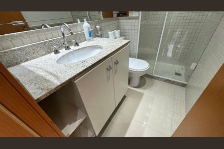 Apartamento à venda com 90m², 2 quartos e 1 vagaBanheiro Social