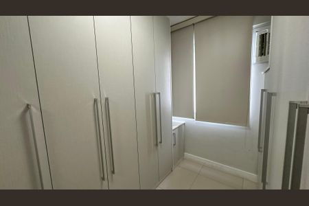 Apartamento à venda com 90m², 2 quartos e 1 vagaCloset