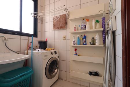 Apartamento para alugar com 75m², 2 quartos e 1 vagaÁrea de Serviço