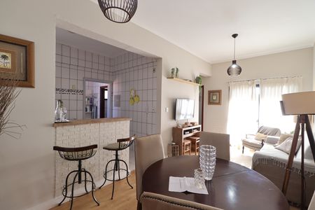 Apartamento para alugar com 75m², 2 quartos e 1 vagaSala
