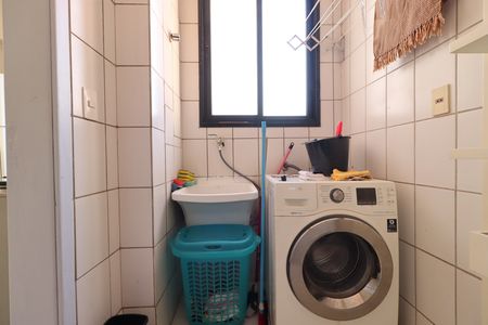 Apartamento para alugar com 75m², 2 quartos e 1 vagaÁrea de Serviço