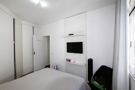 Apartamento à venda com 105m², 3 quartos e 1 vagaQuarto 1