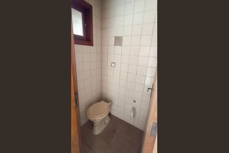 Casa à venda com 200m², 3 quartos e 3 vagasBanheiro de serviço