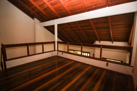 Casa à venda com 200m², 3 quartos e 3 vagasSala