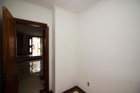 Casa à venda com 200m², 3 quartos e 3 vagasEscritório