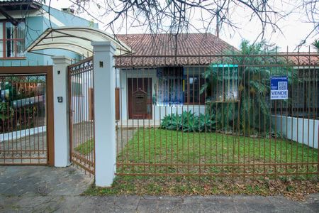 Casa à venda com 200m², 3 quartos e 3 vagasFachada