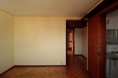 Apartamento à venda com 220m², 3 quartos e 1 vagaSuíte 
