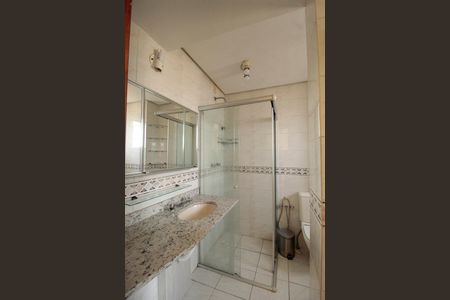 Apartamento à venda com 220m², 3 quartos e 1 vagaBanheiro da Suíte