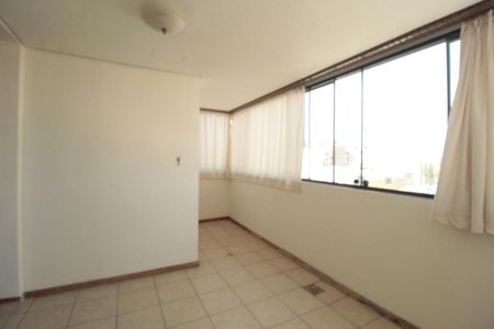 Apartamento à venda com 220m², 3 quartos e 1 vagaSala