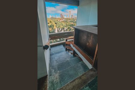 Studio para alugar com 20m², 1 quarto e 1 vagaEscada 