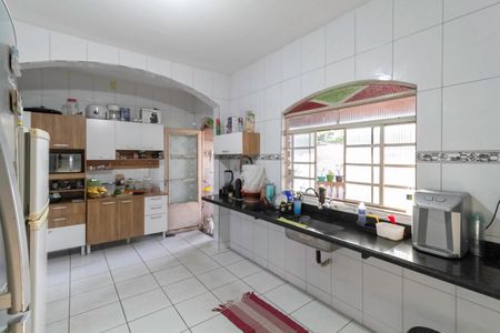 Casa à venda com 360m², 5 quartos e 5 vagasCozinha