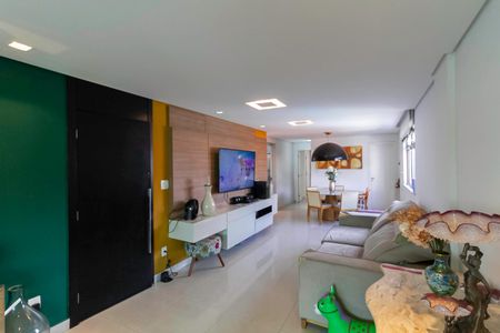 Apartamento para alugar com 202m², 4 quartos e 3 vagasSala