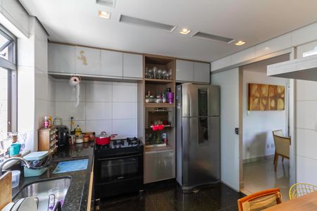 Apartamento para alugar com 202m², 4 quartos e 3 vagasCozinha