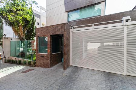 Apartamento para alugar com 202m², 4 quartos e 3 vagasFachada