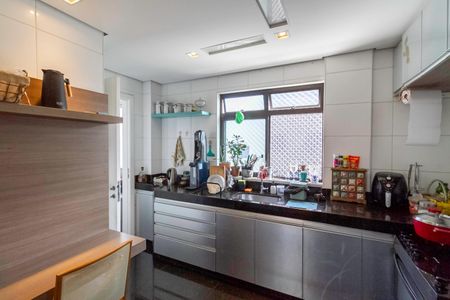 Apartamento para alugar com 202m², 4 quartos e 3 vagasCozinha