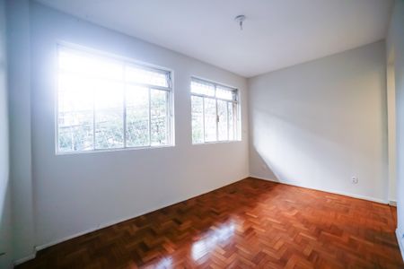 Apartamento à venda com 112m², 3 quartos e 1 vaga Apartamento à venda com 112m², 3 quartos e 1 vagaSala