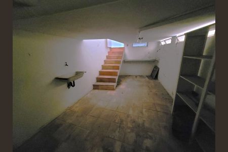 Casa para alugar com 160m², 3 quartos e 4 vagas Casa para alugar com 160m², 3 quartos e 4 vagasPorão da área de serviço