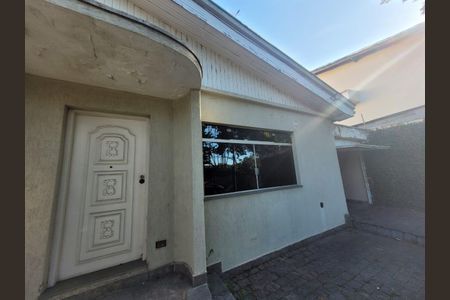 Casa para alugar com 160m², 3 quartos e 4 vagas Casa para alugar com 160m², 3 quartos e 4 vagasÁrea Externa