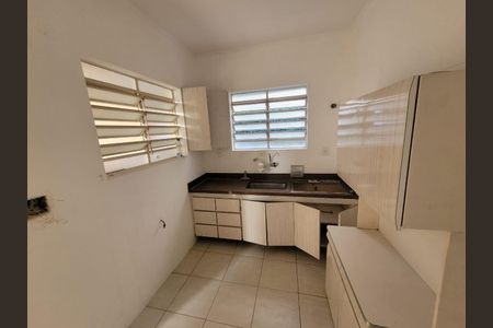 Casa para alugar com 160m², 3 quartos e 4 vagas Casa para alugar com 160m², 3 quartos e 4 vagasCozinha