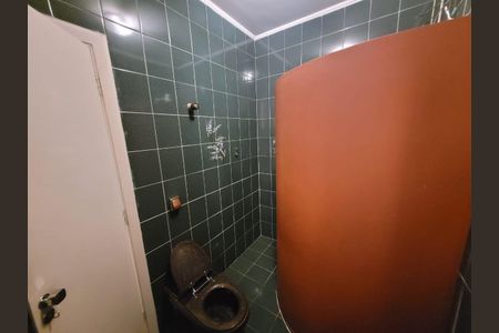 Casa para alugar com 160m², 3 quartos e 4 vagas Casa para alugar com 160m², 3 quartos e 4 vagasBanheiro Social