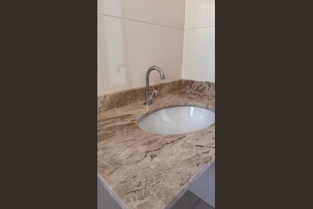 Casa à venda com 120m², 3 quartos e 2 vagasBanheiro da Suíte