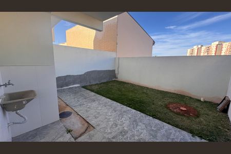 Casa à venda com 120m², 3 quartos e 2 vagasQuintal