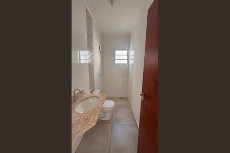 Casa à venda com 120m², 3 quartos e 2 vagasBanheiro