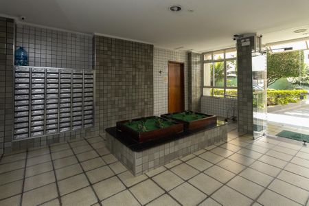 Apartamento para alugar com 61m², 2 quartos e 1 vaga Apartamento para alugar com 61m², 2 quartos e 1 vagaHall