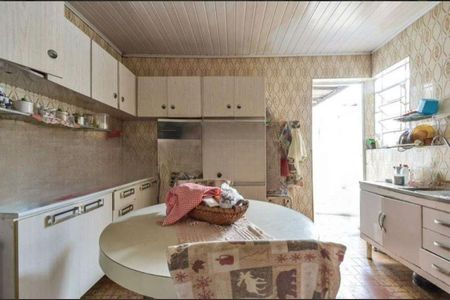 Casa para alugar com 300m², 2 quartos e 2 vagasCozinha