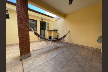 Casa à venda com 200m², 3 quartos e 2 vagasQuintal