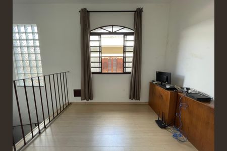 Casa à venda com 200m², 3 quartos e 2 vagasSala 2