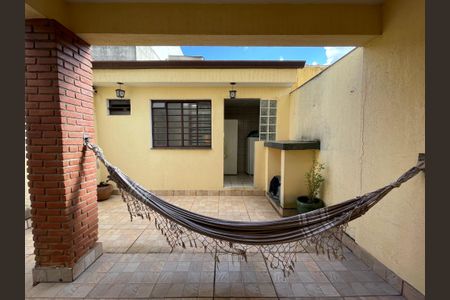 Casa à venda com 200m², 3 quartos e 2 vagasQuintal