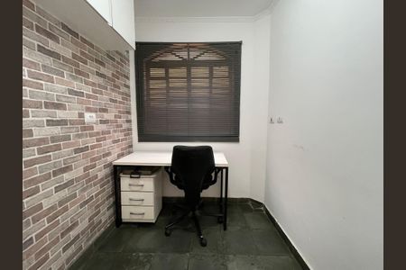 Casa à venda com 200m², 3 quartos e 2 vagasEscritório