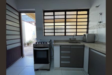 Casa à venda com 200m², 3 quartos e 2 vagasCozinha