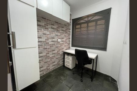 Casa à venda com 200m², 3 quartos e 2 vagasEscritório