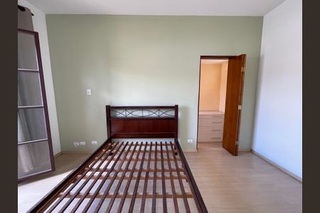 Casa à venda com 200m², 3 quartos e 2 vagasQuarto 3